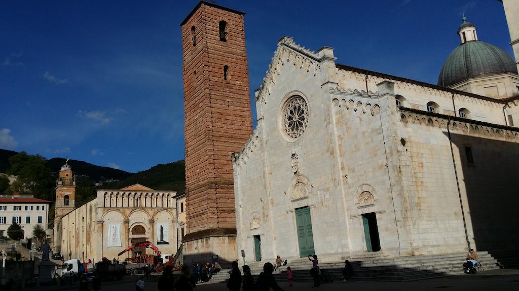 Hotel Villa Flores Marina di Pietrasanta Kültér fotó